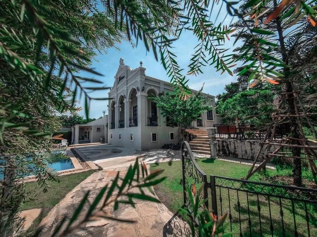 Je t'aime cafe&villa Sing Buri Esterno foto