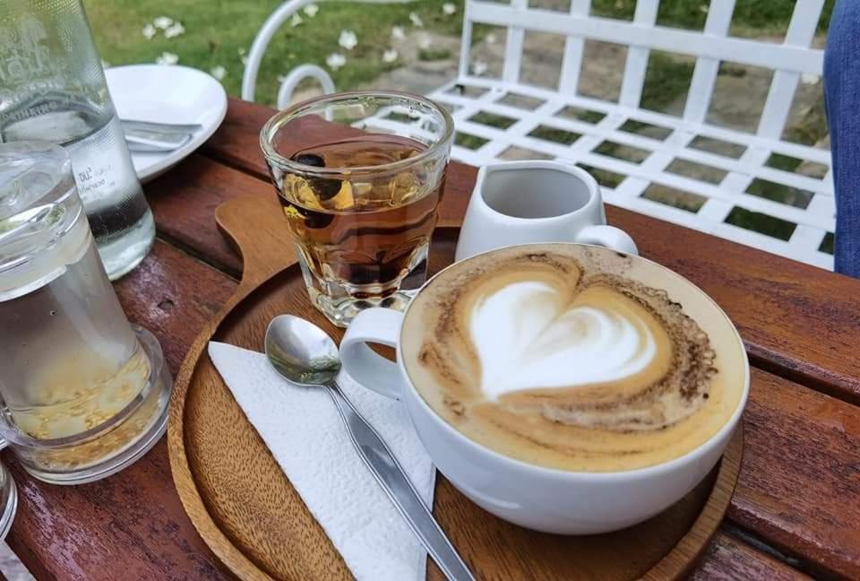 Je t'aime cafe&villa Sing Buri Esterno foto