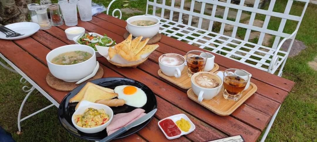 Je t'aime cafe&villa Sing Buri Esterno foto