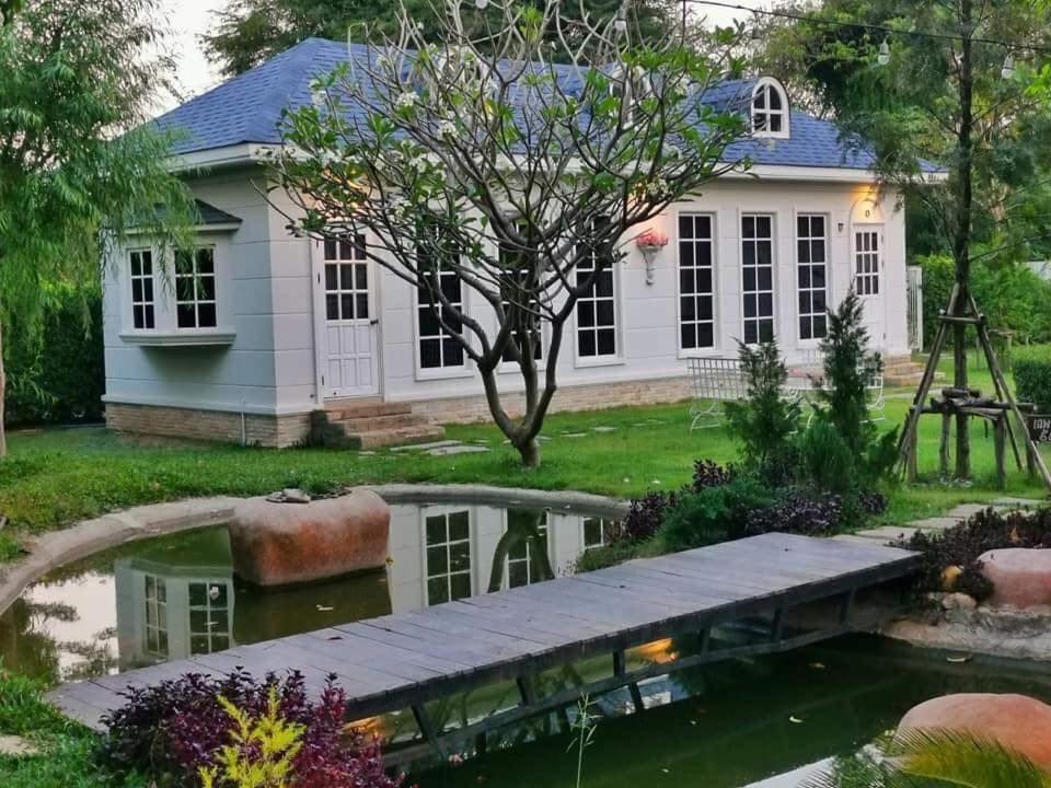 Je t'aime cafe&villa Sing Buri Esterno foto